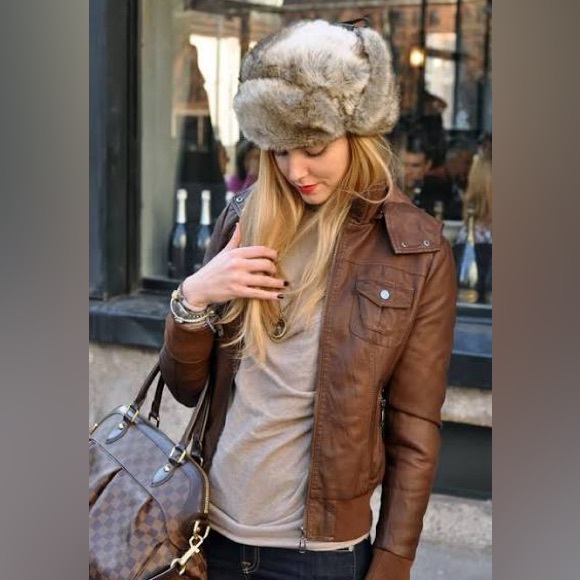 Authentic Louis Vuitton Damier Ebene Trevi GM bag - Picture 2 of 16